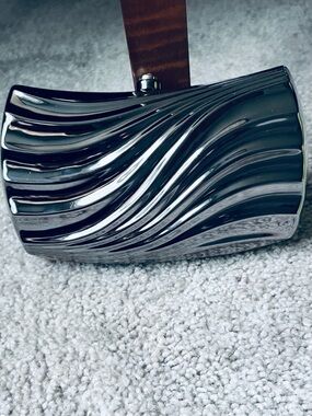 Vintage Sleek Wave-Textured Metallic Purse - Shiny Gunmetal Grey